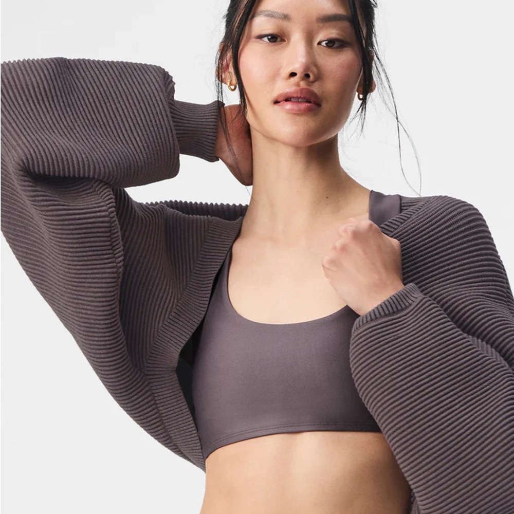 NWT Alo Yoga knit shawl M/L